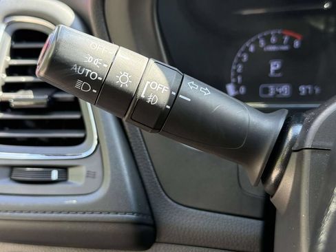 Used 2019 Honda HR-V Touring image 24