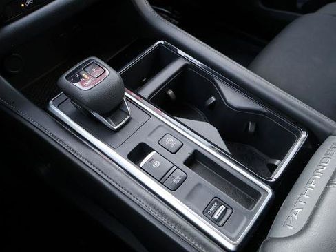 Certified 2025 Nissan Pathfinder SV FWD image 22