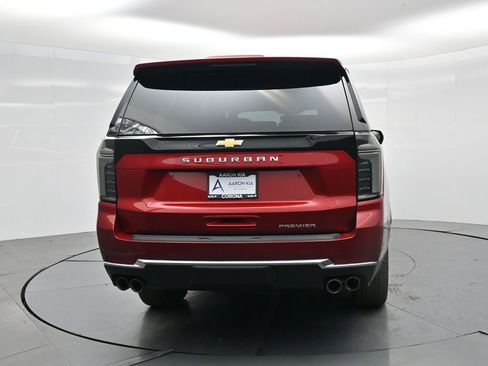 Used 2025 Chevrolet Suburban Premier image 19