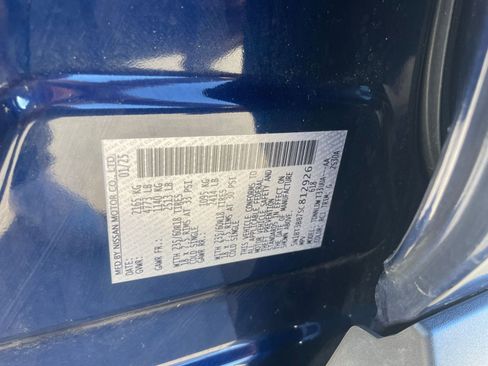 Used 2025 Nissan Rogue SV AWD/4WD image 31