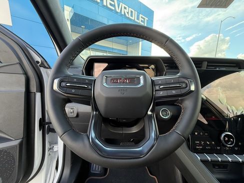 New 2026 GMC Terrain AT4 w/ Convenience Package III image 17