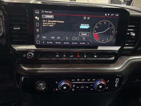 Used 2024 GMC Sierra 1500 SLT image 23