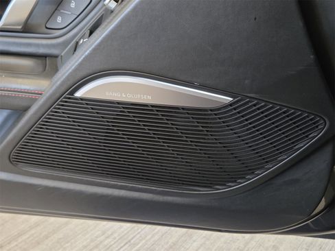 Used 2017 Audi R8 V10 image 12