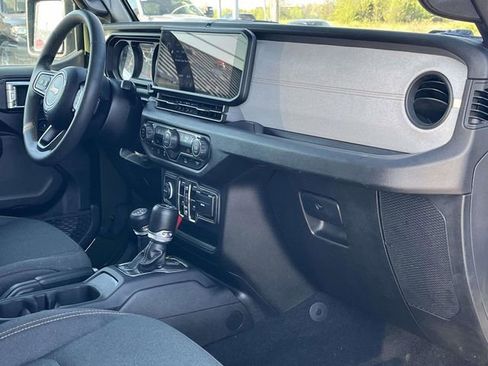Used 2024 Jeep Wrangler Sport S image 24