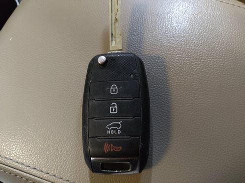 Used 2016 Kia Sorento AWD w/ LX Convenience Package image 32