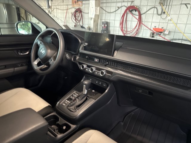 Used 2026 Honda CR-V LX image 3