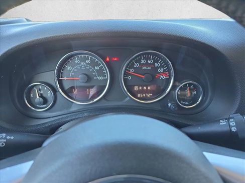 Used 2016 Jeep Wrangler Unlimited Rubicon image 20