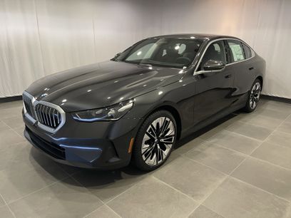 New 2026 BMW 530i xDrive w/ Premium Package
