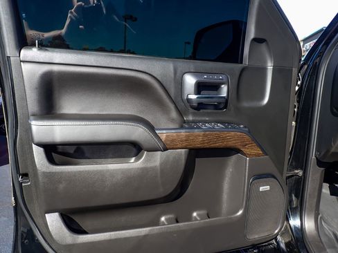 Used 2018 GMC Sierra 1500 Denali image 19