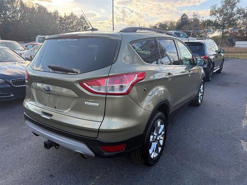 Used 2014 Ford Escape SE w/ Equipment Group 201A image 3