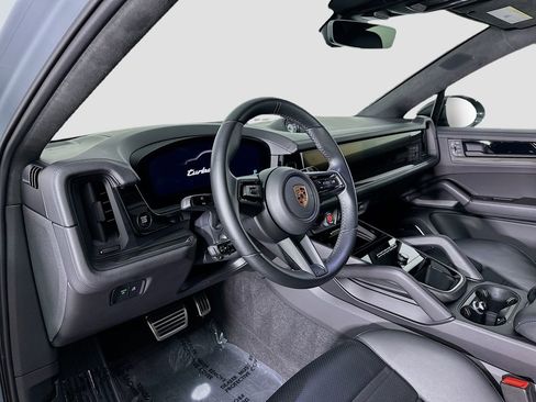 Used 2024 Porsche Cayenne Turbo GT image 4