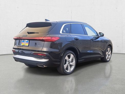 New 2025 Audi Q5 Prestige image 5