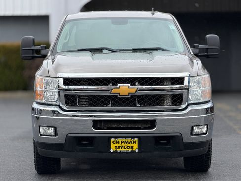 Used 2014 Chevrolet Silverado 2500 LT w/ Interior Plus Package image 13