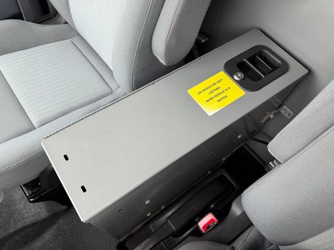 Used 2015 Ford Transit 250 148 Medium Roof RWD image 28