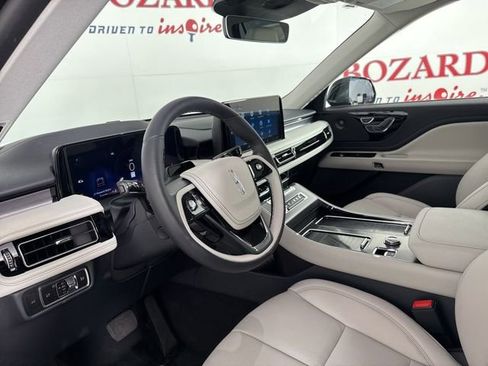 New 2026 Lincoln Aviator 2WD image 14