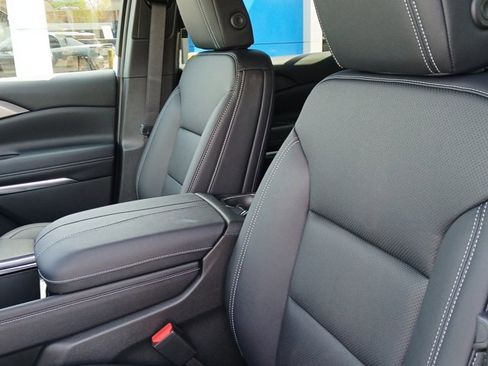 New 2026 Chevrolet Traverse LT w/ Driver Confidence Package AWD/4WD image 21