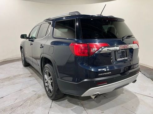 Used 2017 GMC Acadia SLT AWD/4WD image 8