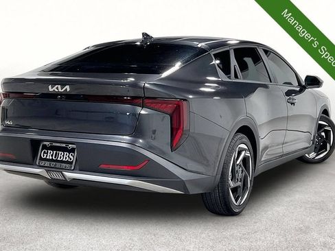 Used 2025 Kia K4 EX FWD image 2