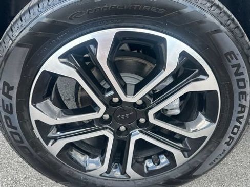 Used 2022 Jeep Compass Limited w/ Sun and Sound Group AWD/4WD image 35