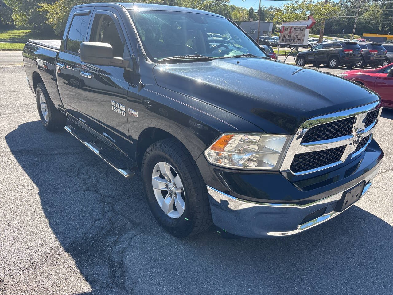 Used 2016 RAM 1500 Classic SLT RWD image 4