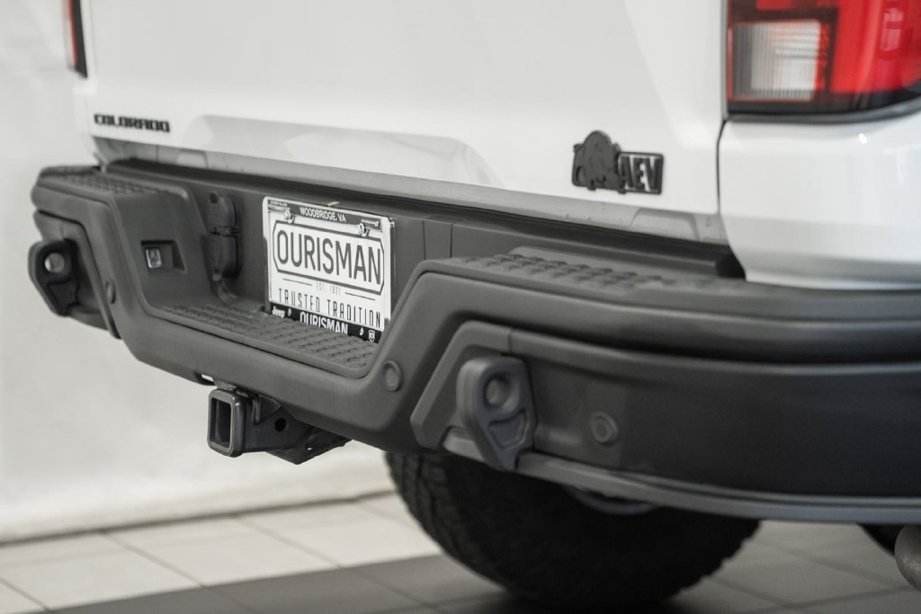 Used 2024 Chevrolet Colorado ZR2 w/ ZR2 Bison Edition AWD/4WD image 8