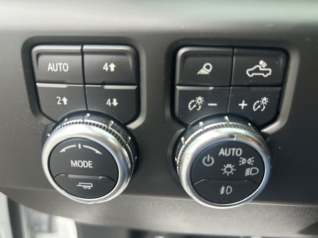 Used 2024 GMC Sierra 2500 Denali Ultimate AWD/4WD image 29