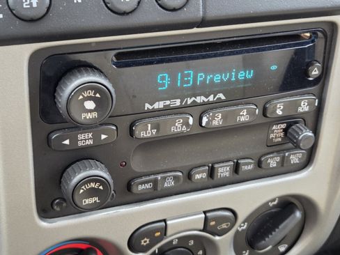 Used 2011 GMC Canyon SLT image 23