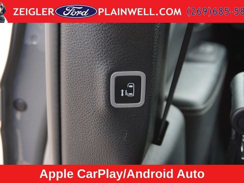 Used 2025 Chrysler Pacifica Select FWD image 18