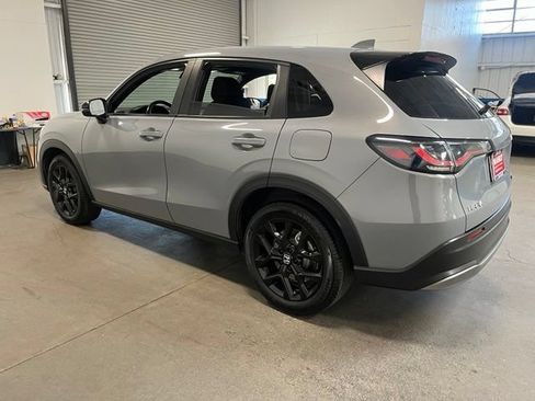 Used 2023 Honda HR-V Sport image 5