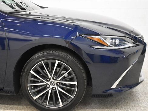 Used 2024 Lexus ES 350 image 13