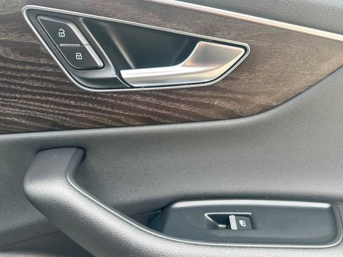 Used 2021 Audi Q8 Premium Plus w/ Premium Plus Package image 19