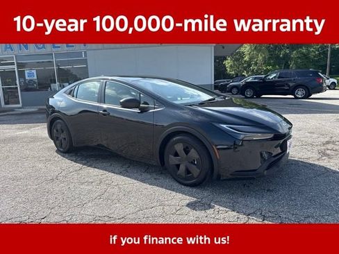 Used 2025 Toyota Prius LE FWD image 11