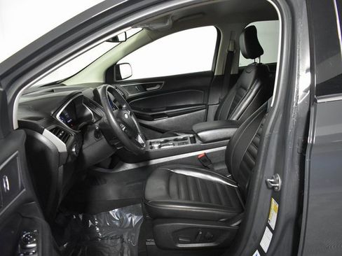 Used 2021 Ford Edge SEL image 11
