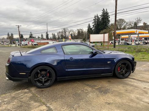 Used 2010 Ford Mustang GT image 11