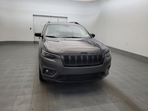Used 2019 Jeep Cherokee Latitude Plus FWD image 14