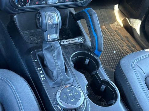 Used 2022 Ford Bronco Black Diamond w/ Sasquatch Package image 14