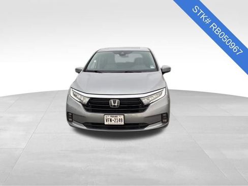 Used 2024 Honda Odyssey EX-L image 2
