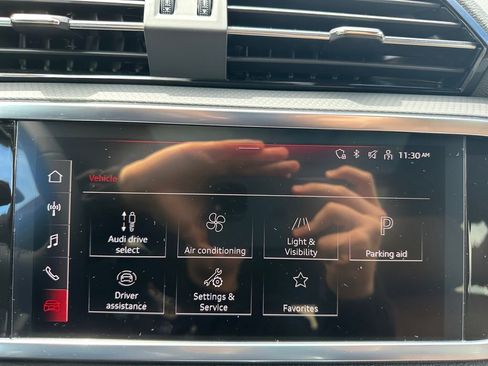Certified 2025 Audi Q3 2.0T Premium Plus w/ Premium Plus Package AWD/4WD image 18