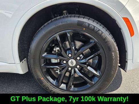 Used 2024 Dodge Durango GT RWD image 9