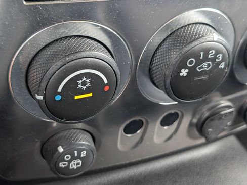 Used 2007 HUMMER H3 AWD/4WD image 18