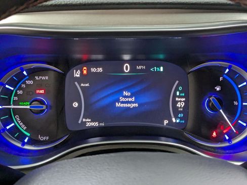 Used 2024 Chrysler Pacifica Pinnacle FWD image 14