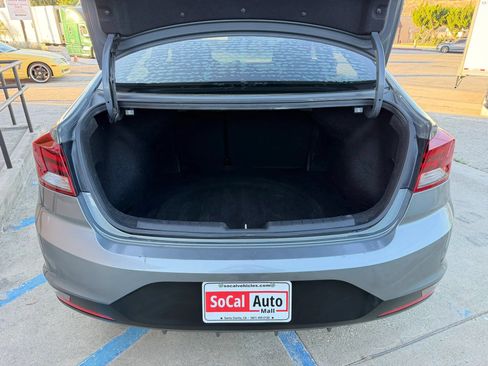 Used 2019 Hyundai Elantra SE w/ Cargo Package FWD image 22