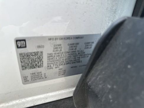 Used 2024 Chevrolet Trax RS w/ Sunroof Package FWD image 9