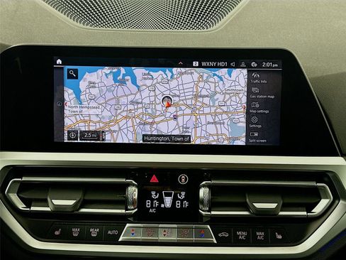 Used 2022 BMW 330i xDrive Sedan w/ Driving Assistance Package image 13