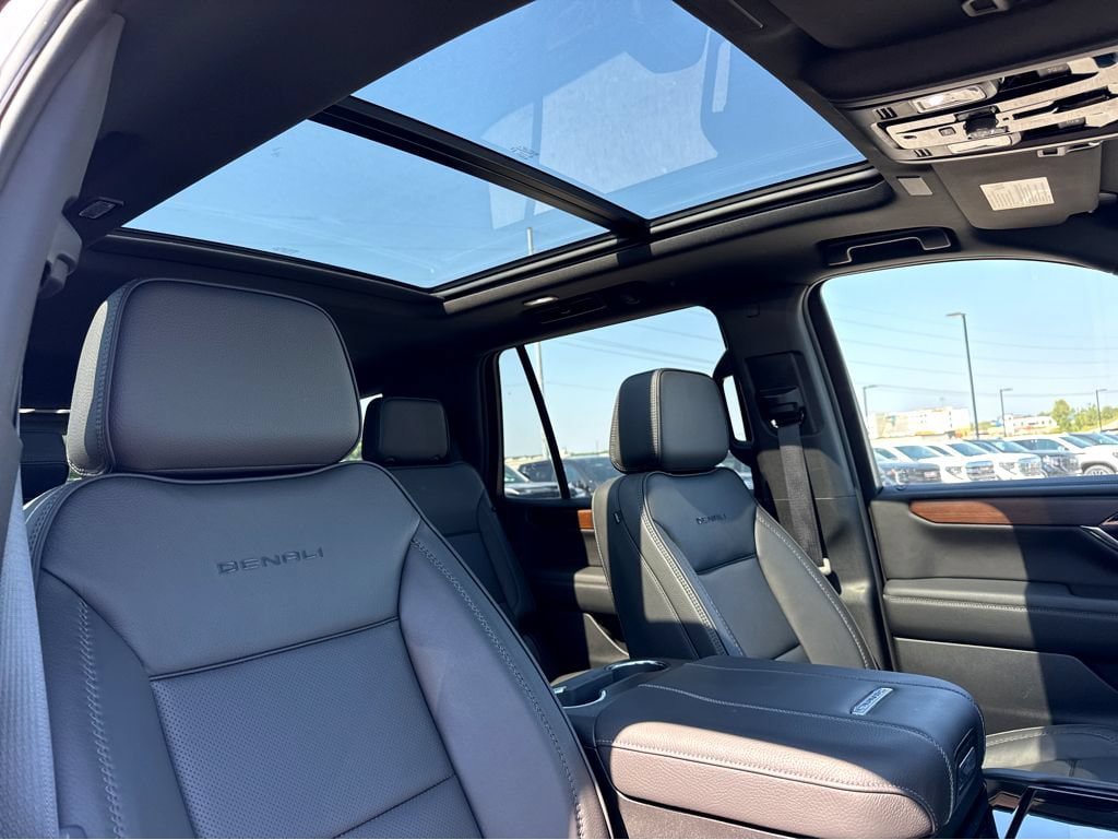 New 2026 GMC Yukon Denali AWD/4WD image 5