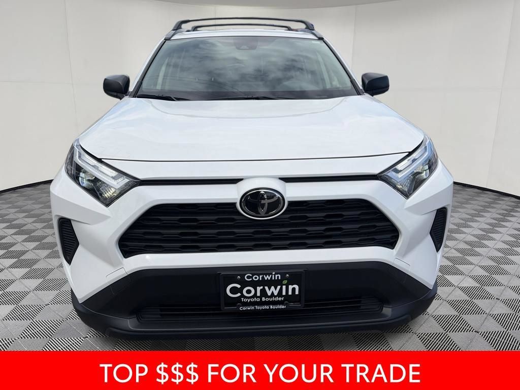 Used 2025 Toyota RAV4 LE AWD/4WD image 2