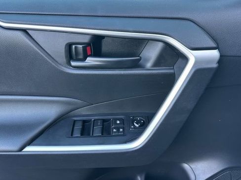 Certified 2022 Toyota RAV4 LE image 14