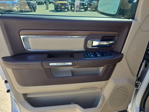 Used 2016 RAM 1500 Laramie w/ Convenience Group AWD/4WD image 11