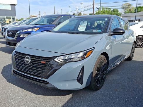 Certified 2025 Nissan Sentra SR w/ Midnight Edition image 2