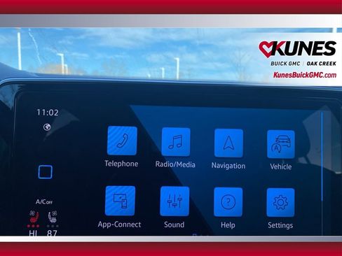 Used 2024 Volkswagen Atlas Cross Sport SE image 18